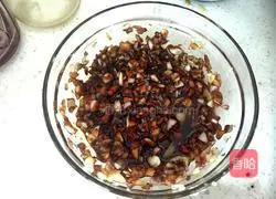 Illustration of how to make steamed scallops with garlic vermicelli 5