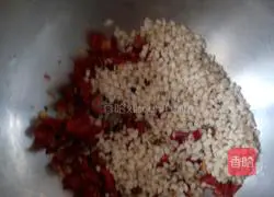 Illustration of how to make shredded pepper and chicken 4