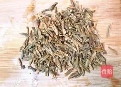 Illustration of how to make braised meat with dried beans 4