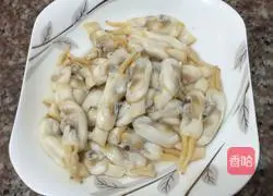 Illustration of how to make fried sea clams with sour bamboo shoots 3