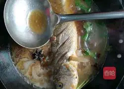 Illustration of how to make soy-flavored yellow croaker 9