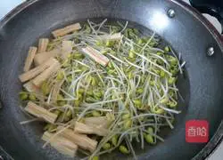 Illustration of how to make boiled shredded beef 6