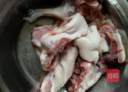 How to make Sichuan sour radish and old duck soup Illustration 1