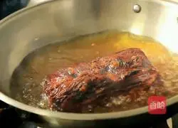 Illustration of how to make pork with pickles and vegetables 3