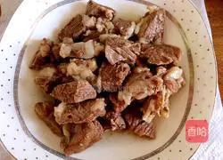 Illustration of how to make braised beef with mashed potato balls 11