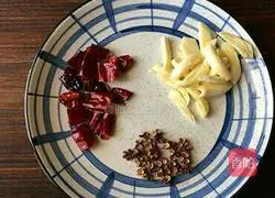 Illustration of how to make pork stuffed with green onions 3