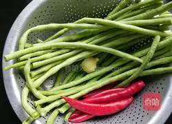 Illustration of homemade sour beans 2