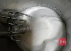 Strawberry Cream Cake Roll Recipe Illustration 5