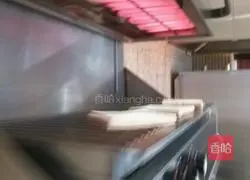 Illustration of how to make club sandwich 1