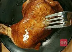 Illustration of how to braise chicken legs in a rice cooker 11