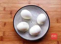 Illustration of how to make garlic and eggs 3