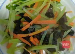 Illustration of how to make fish-flavored shredded pork (halal) 4