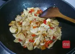 Illustration of how to make twice-cooked pork with king oyster mushroom 9