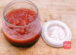  Illustration of making homemade tomato sauce without additives 6