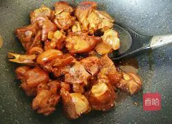 Illustration of Braised Pork Trotters 12