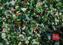 Illustration of how to make homely chive box 5