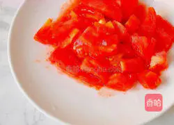 Illustration of how to make tomato dragon fish 2