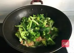 # Northeast# Fried shrimps with broccoli illustration 8