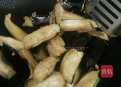 Illustration of how to make Di Sanxian (less oil version) 9