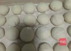 Illustration of how to make fresh meat glutinous rice balls 7