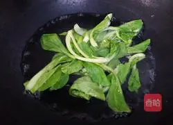 Illustration of how to make sour soup and fat beef noodles 7