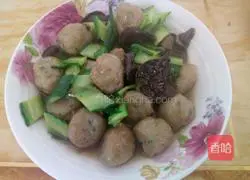 Illustration of how to make pine mushroom and mackerel balls 8