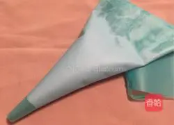 Illustration of how to make cream cake 12