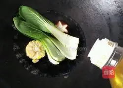 Illustration of how to make claypot rice with double cured meats 9