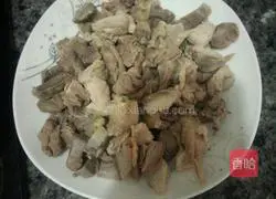 Illustration of how to make spicy onion chicken 1