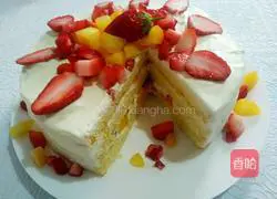 Strawberry Cream Cake Recipe Illustration 7