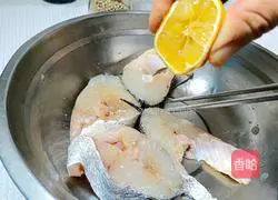 Illustration of how to make pan-fried seabass 2