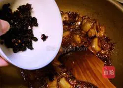 Illustration of Sichuan style twice-cooked pork with garlic sprouts 10