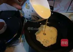 Ketchup Illustration of how to make scrambled eggs 4