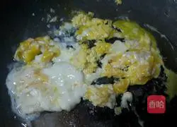 Seafood Fried Rice Recipe Illustration 7