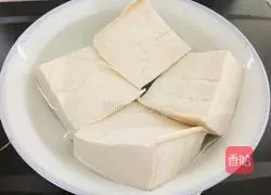 Illustration of how to make Hakka Yong Tau Foo 1