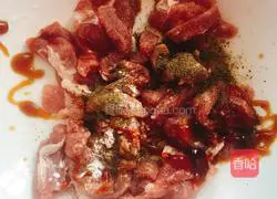 Illustration of how to make short crispy pork 3