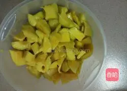 Illustration of how to make mango mousse 4