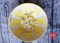 Illustration of how to make braised shrimps and rapeseed 3