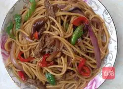 Home-style black pepper beef Illustration of how to make willow pasta 11