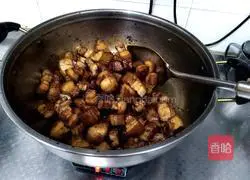 Pipu taro braised pork recipe 4