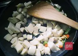 Illustration of how to make beef and king oyster mushrooms 5