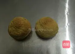 Illustration of how to make swan puffs 9
