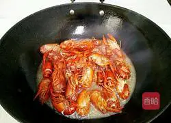 Thirteen-spice lobster recipe illustration 5