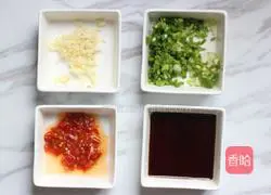 Illustration of how to make scallion oil and sea melon seeds 2