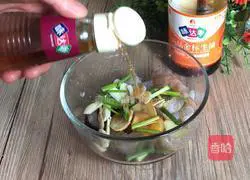 Illustration of how to make cherry shrimp 3