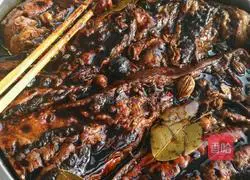 Illustration of how to make five-spice sauce meat 6