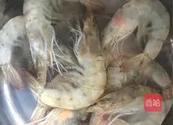 Illustration of how to make steamed shrimp with garlic 1
