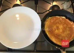 Illustration of how to make American omelette 6
