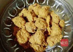 Illustration of how to make steamed pork ribs vermicelli with rice flour 11