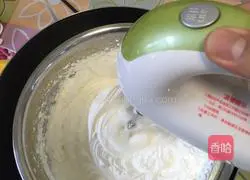 Illustration of how to make two-color mousse crystal cake 6